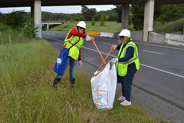 Keeping Our Community Clean road side photo