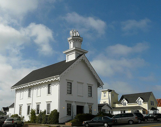 Mendocino 1977 branch photo